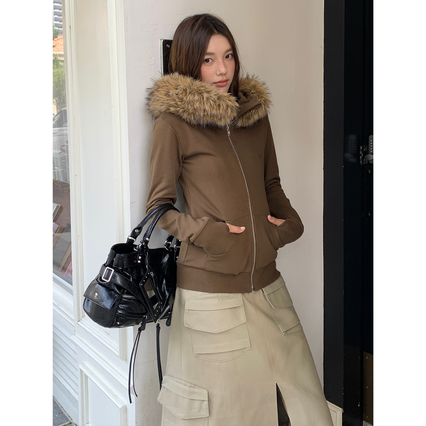 LKOD美式复古字母印花卫衣