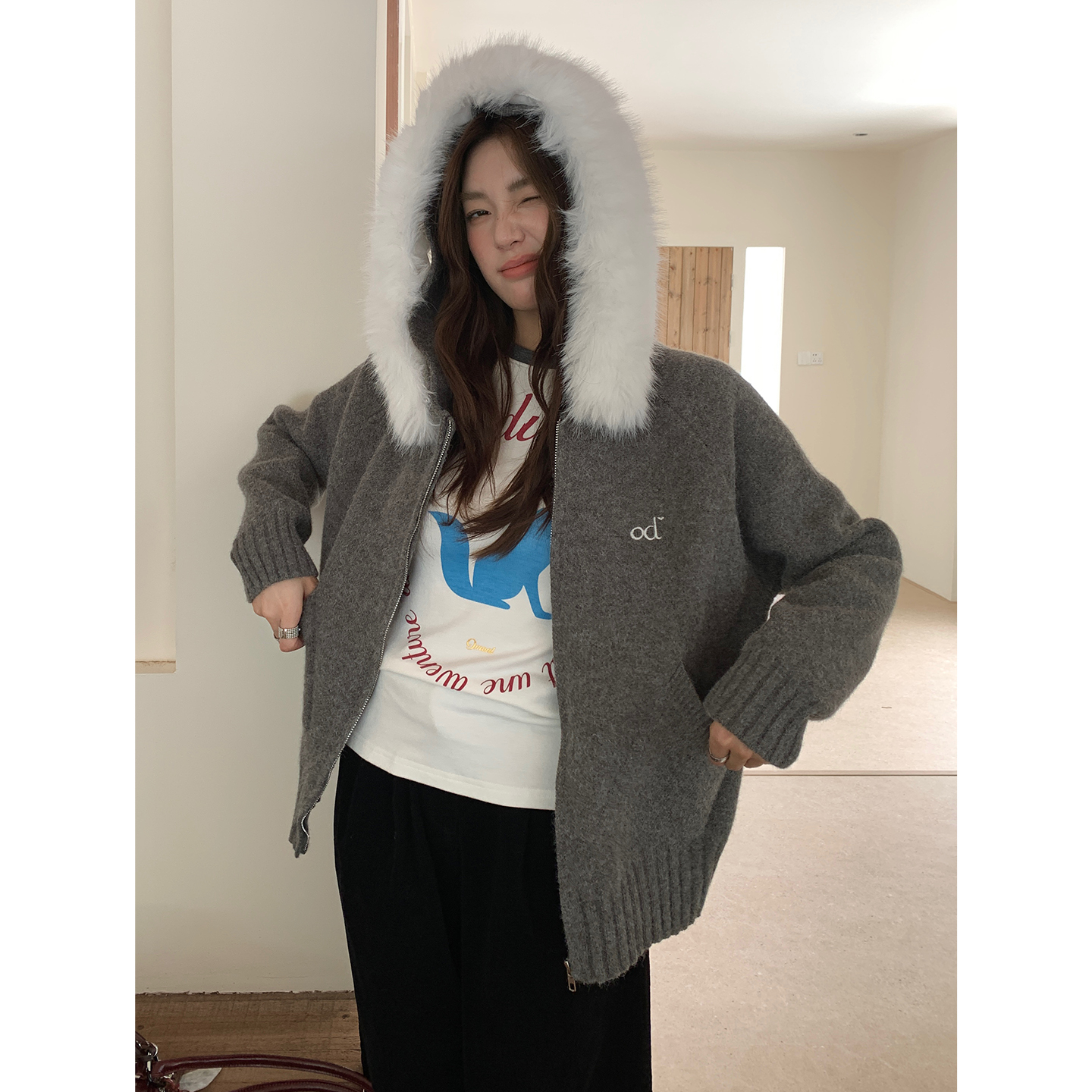 LKOD爱心刺绣连帽针织衫