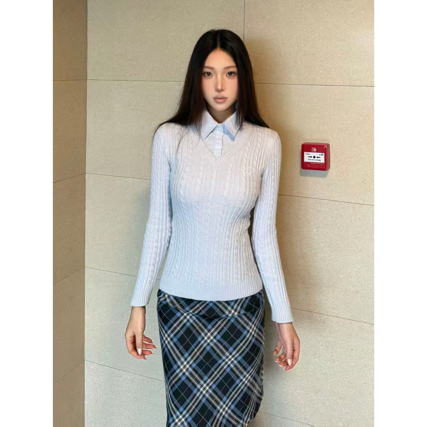 LKOD条纹V领假两件毛衣女