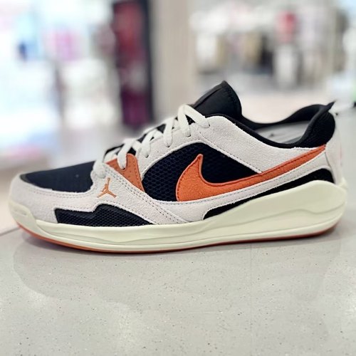 耐克时尚舒适复古篮球鞋