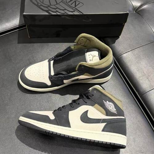 Nike Air Jordan 1耐克专柜正品经典潮流运动休闲鞋低帮板鞋男