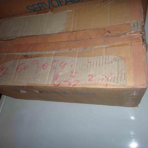 伺服驱动器实物SGM-08A3J26P现货SGM08A3J26P全新原装