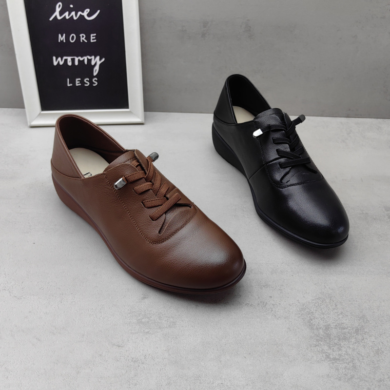 真皮牛皮圆头坡跟松紧带舒适单鞋