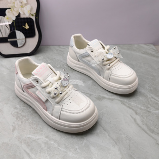 学生鞋 休闲风厚底小白鞋 饰运动板鞋 女百搭透气卡通装 2026春款