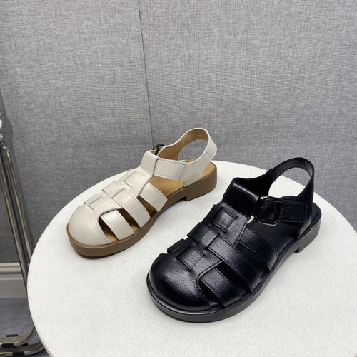 真皮包头镂空低跟女夏罗马凉鞋