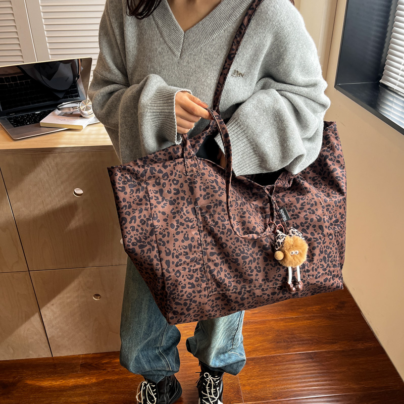 慵懒风超大容量便捷通勤女包