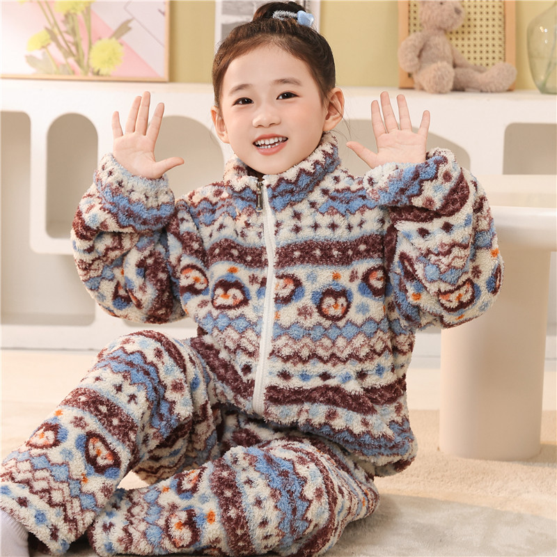 儿童新款套装家居服中童大珊瑚绒睡衣女孩外穿加厚秋冬保暖套装