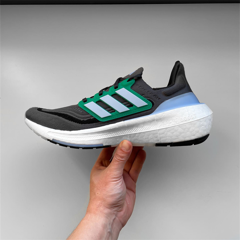 阿迪达斯男女训练跑步鞋