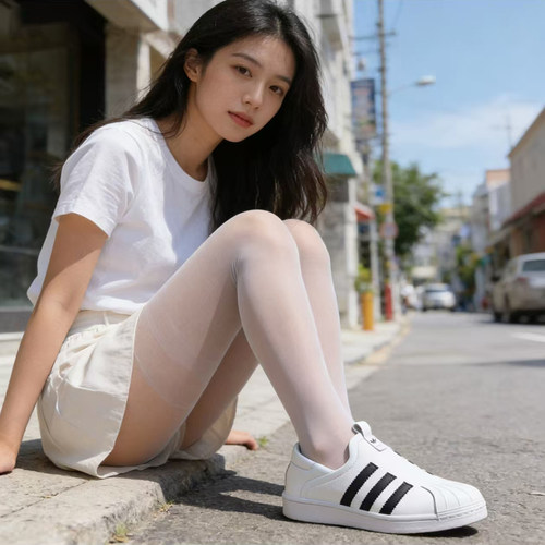 Adidas/阿迪达斯 SUPERSTAR 黑白贝壳头女 一脚蹬休闲板鞋 IE0399