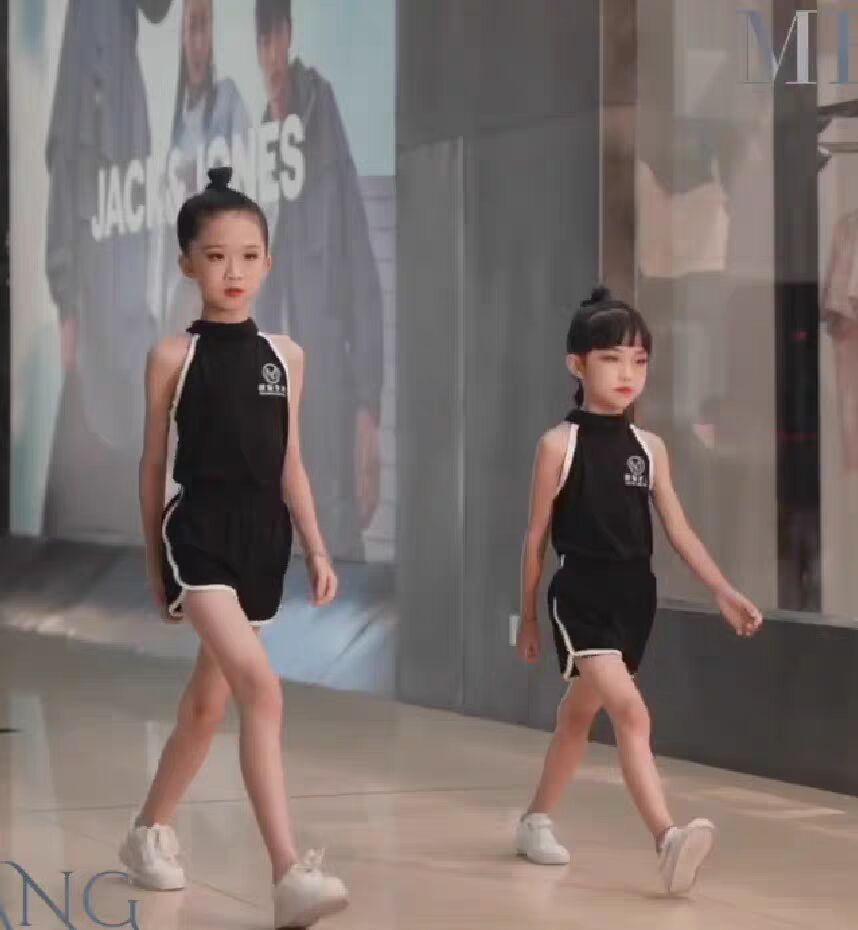 模特t台走秀形体礼仪夏季演出服