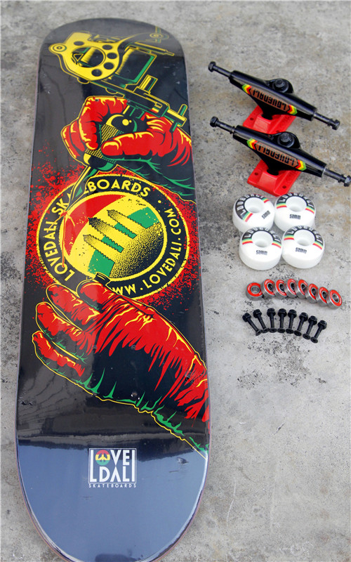 Skateboard LOVEDALI - Ref 2595873 Image 1