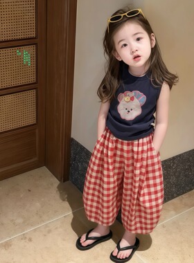 韩范童装女童夏季套装2026新款洋气女宝巨好看卡通背心红色格子裤