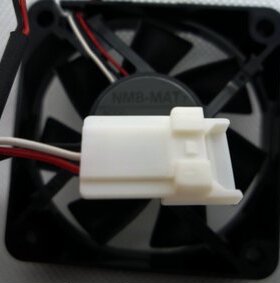 日立42PD9500TC/42PD9580/9570T风扇 42PD9570TC 风扇