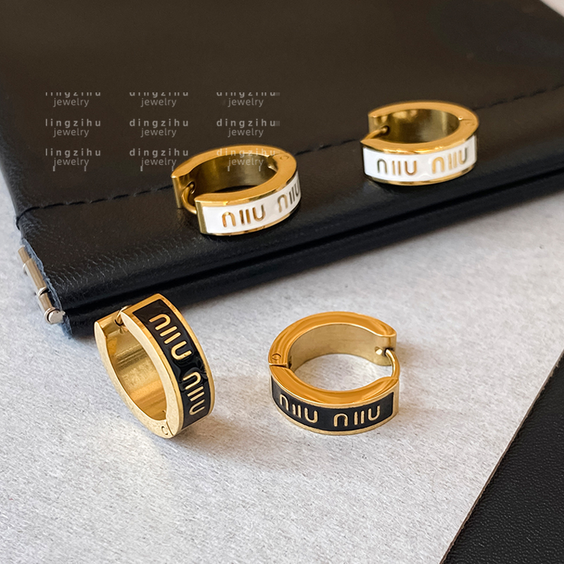 简约复古金色圈圈耳环女轻奢小众设计高级感耳扣耳圈白色滴釉耳饰