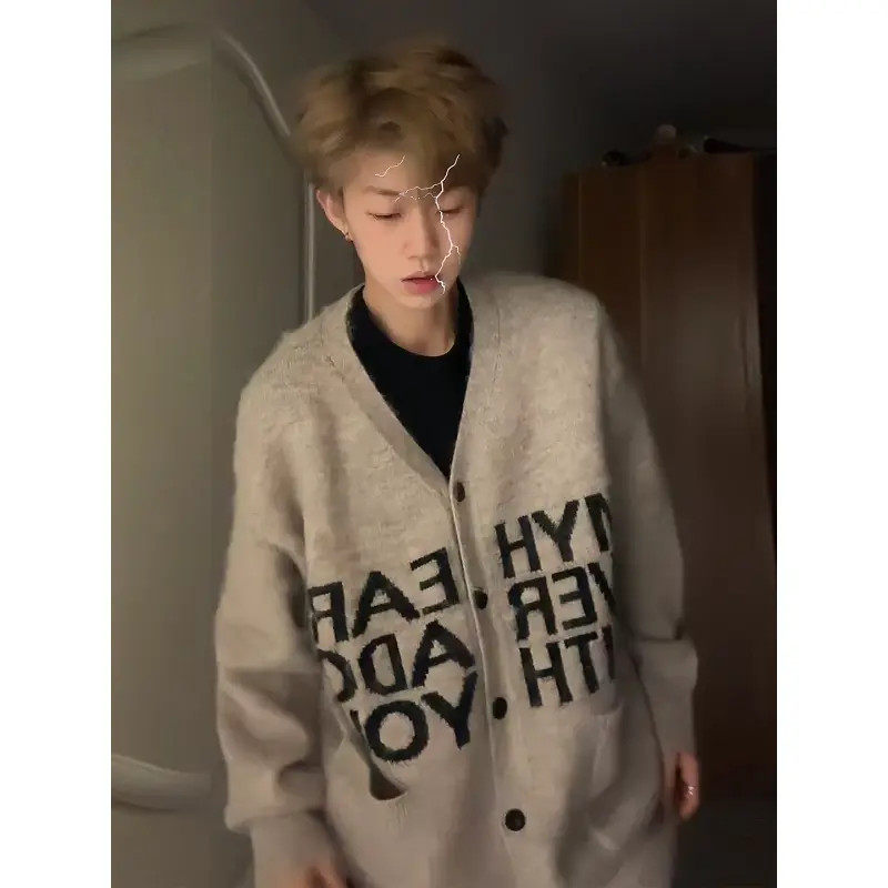 美式字母提花V领开衫毛衣男秋季软糯慵懒风针织衫高级感情侣外套