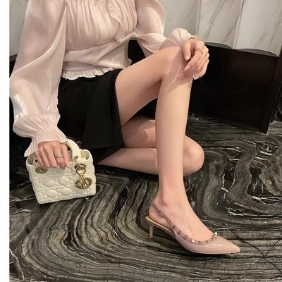 包邮送运费险裸色铆钉高跟凉鞋女