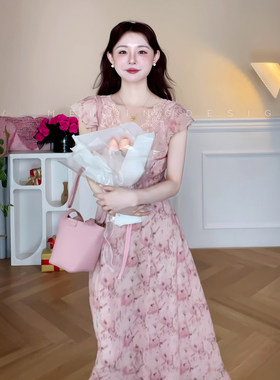 法式气质V领荷叶袖晕染花色连衣裙女夏季新款气质收腰显瘦a字长裙