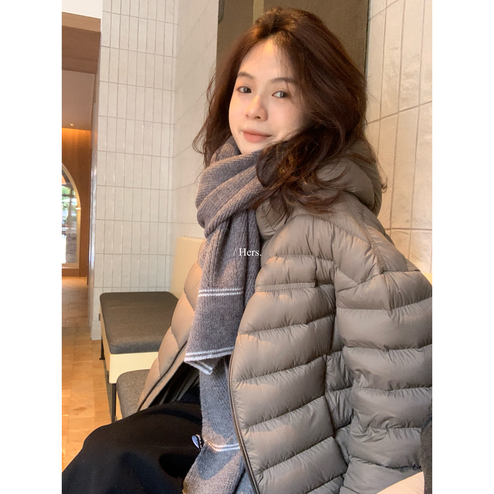 轻暖宽松连帽排骨羽绒服