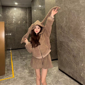 齐一琪绒毛兔子耳朵羊羔绒外套女2023秋冬季新款宽松加厚百搭上衣