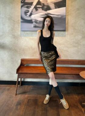 新款欧美辣妹风豹纹烫金半身裙女2024高腰显瘦小众设计感性感中裙