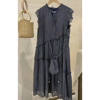 2026年夏季新款格子小背包木耳边A字中款连衣裙