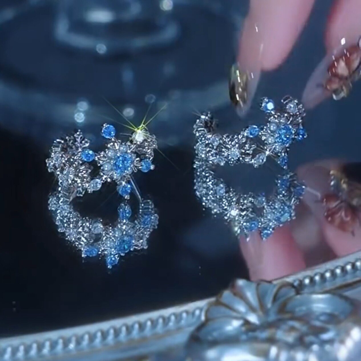 轻奢高级感锆石花朵耳环小众设计款清新气质s925银针优雅花簇耳钉