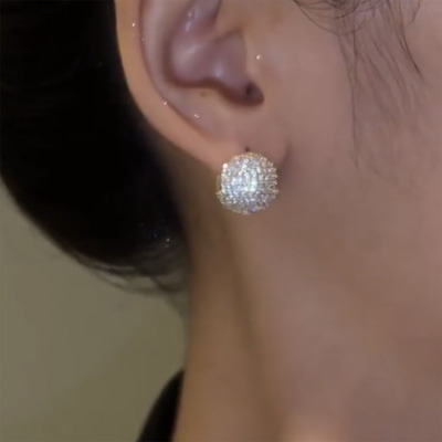 高级感简约璀璨耳扣女时尚