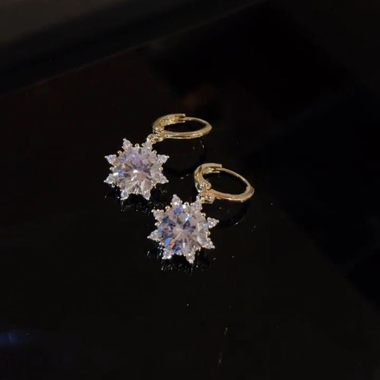 精致小巧微镶圆形太阳花耳钉女好看的不得了耳扣日韩气质百搭耳坠