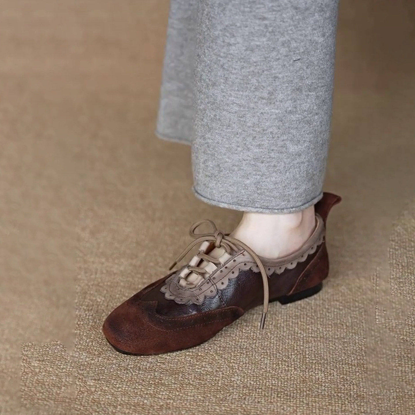 2026春夏复古风圆头雕花系带小皮鞋女通勤平底休闲乐福鞋深口单鞋,女鞋,深口单鞋,淘宝优惠券,粉丝福利购,淘宝优惠卷