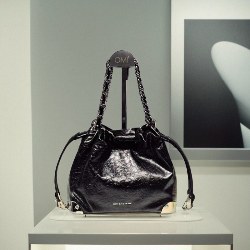 欧米OMI女包2025新款时尚福袋包斜挎包手提包高级五金链条小桶包