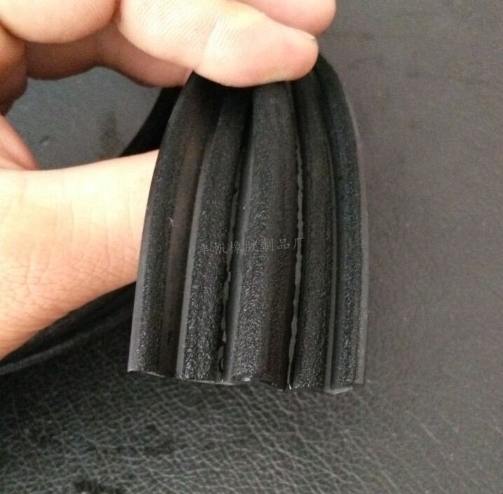 密封条热销中巴推拉玻璃客车