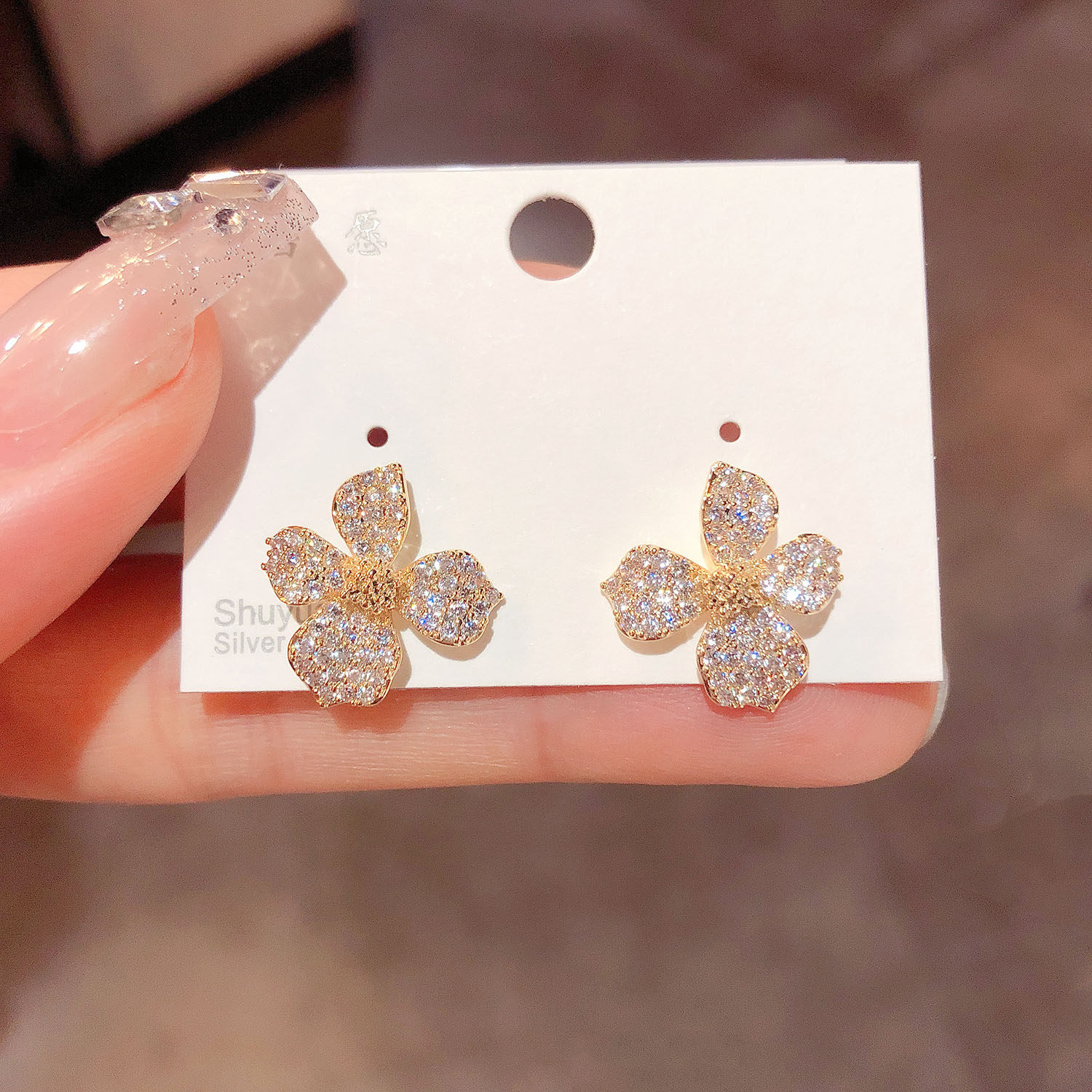 轻奢微镶锆石花朵耳环2025新款爆款网红气质银针耳钉高级感耳饰女,饰品/流行首饰/时尚饰品新,耳环,淘宝优惠券,粉丝福利购,淘宝优惠卷