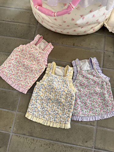 现货Bee复古碎花小吊带宠物夏天裙子小型犬狗衣服马尔济斯约克夏