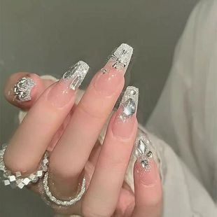 轻奢高级感穿戴甲带钻美甲甲片纯欲风时尚 指甲贴新款 显白假指甲