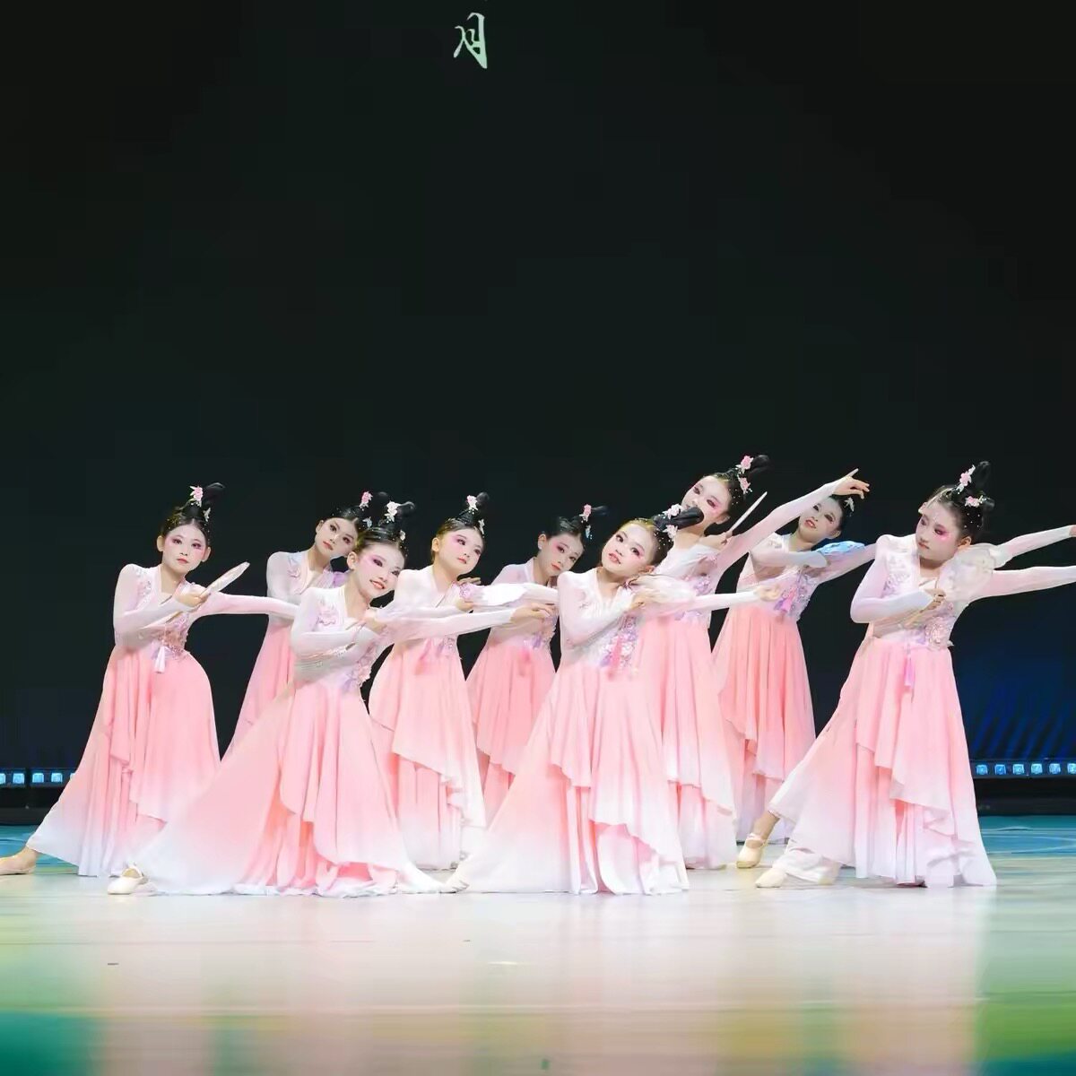 古典舞演出服女飘逸艺考中国风舞蹈服装胶州秧歌服演出服表演服
