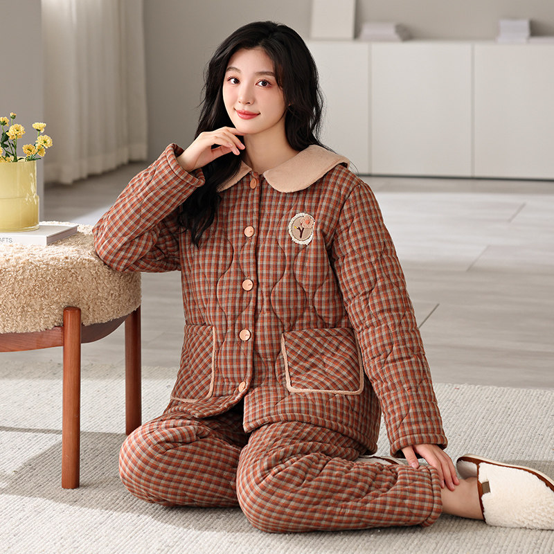 芬腾睡衣女冬季三层加厚夹棉珊瑚绒可外穿梭织纯棉大码家居服套装