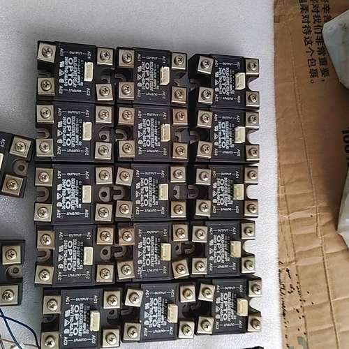 OPTO双路固态继电器240V，TH2一40A一10，3一3