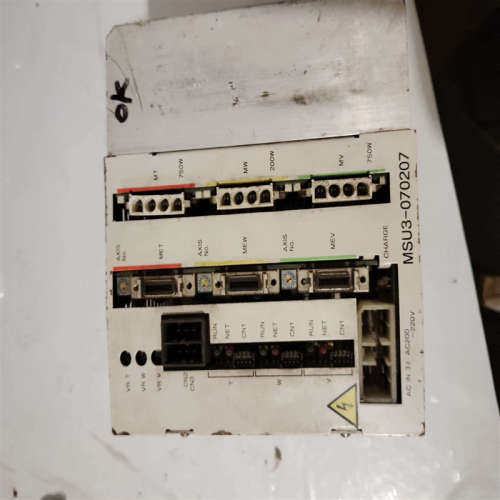 议价机械手MSU3-070207伺服器。外壳有变形。正常使用。配