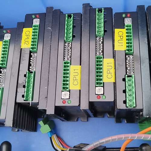 山社SAMSR步进电机驱动器 MD-2545 ，现货八套