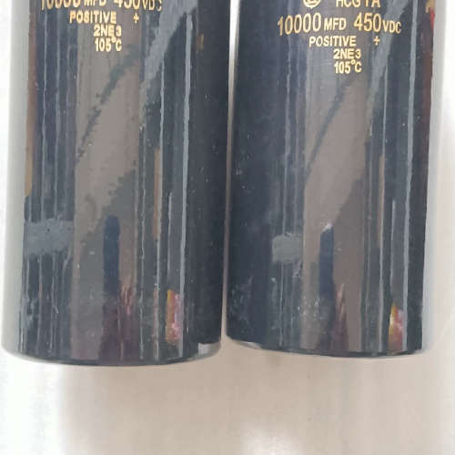 日本日立10000MFD  450VDC 一个长16厘米一个