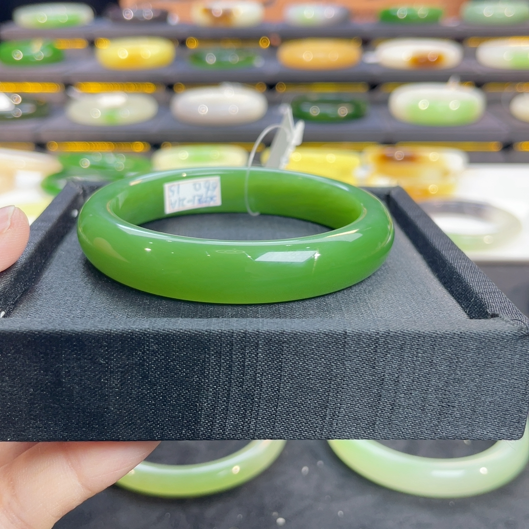 起荧光阳绿碧玉56