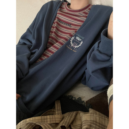 JMWOMEN 学院卡尔蓝简约刺绣袖章卫衣女2026秋宽松松弛感开衫外套