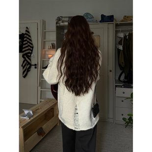 JMWOMEN 泡沫烟圈 白色破洞圆领毛衣女冬季加厚宽松软糯慵懒上衣