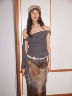 Monday JA 新品 复古一字肩不规则t恤女春夏季设计感显瘦长袖上衣