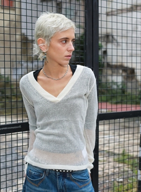 Monday JA 时尚镂空深V领马海毛打底衫女秋季亲肤叠穿长袖上衣