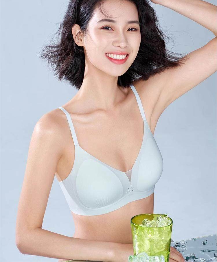 24春夏伊维斯女士光面无钢圈中薄透气半固定杯背心文胸10400353