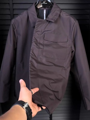 2025年秋冬季新款男士翻领羽绒服