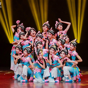 京剧梨园小花旦舞蹈表演服装粉末花旦演出服戏曲舞台剧目俏花旦女