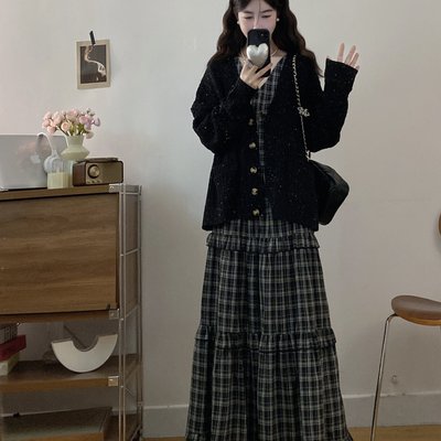 大码秋冬新款宽松毛衣开衫外套女显瘦格子背心连衣裙套装