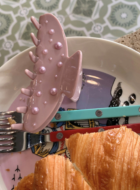 精致珍珠 多巴胺粉紫色大号抓夹时尚emijay法式盘发鲨鱼夹新品